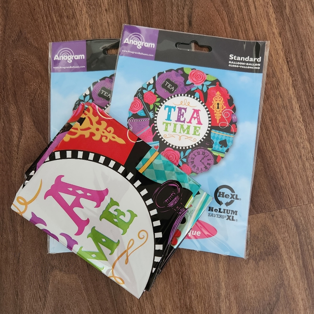 Balloons Alice in ONEderland / Wonderland 1st Birthday Tea Party Décor